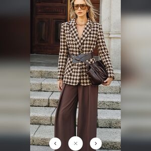 Beautiful Brown Houndstooth Blazer With Belt